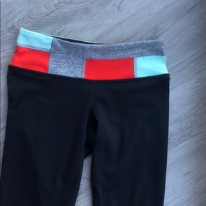 Reversible lululemon wunder under leggings